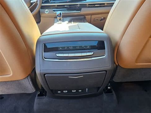 Used 2024 Cadillac Escalade Sport w/ LPO, ONYX Package image 19