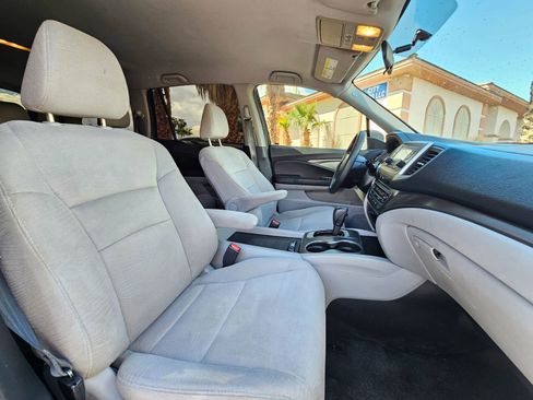 Used 2017 Honda Pilot LX image 19