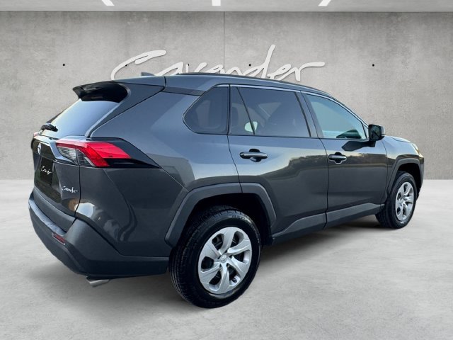 Used 2021 Toyota RAV4 LE FWD image 16