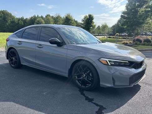 Used 2025 Honda Civic Sport image 2
