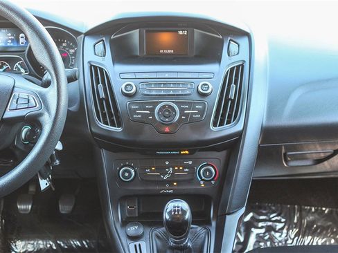 Used 2018 Ford Focus S image 17