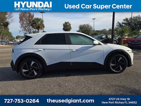 New 2026 Hyundai Ioniq 5 SEL image 8