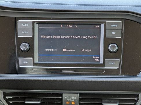 Used 2022 Volkswagen Jetta SE image 13