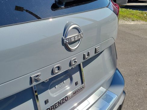 New 2026 Nissan Rogue SV image 7