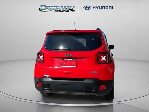 Used 2018 Jeep Renegade Latitude image 24