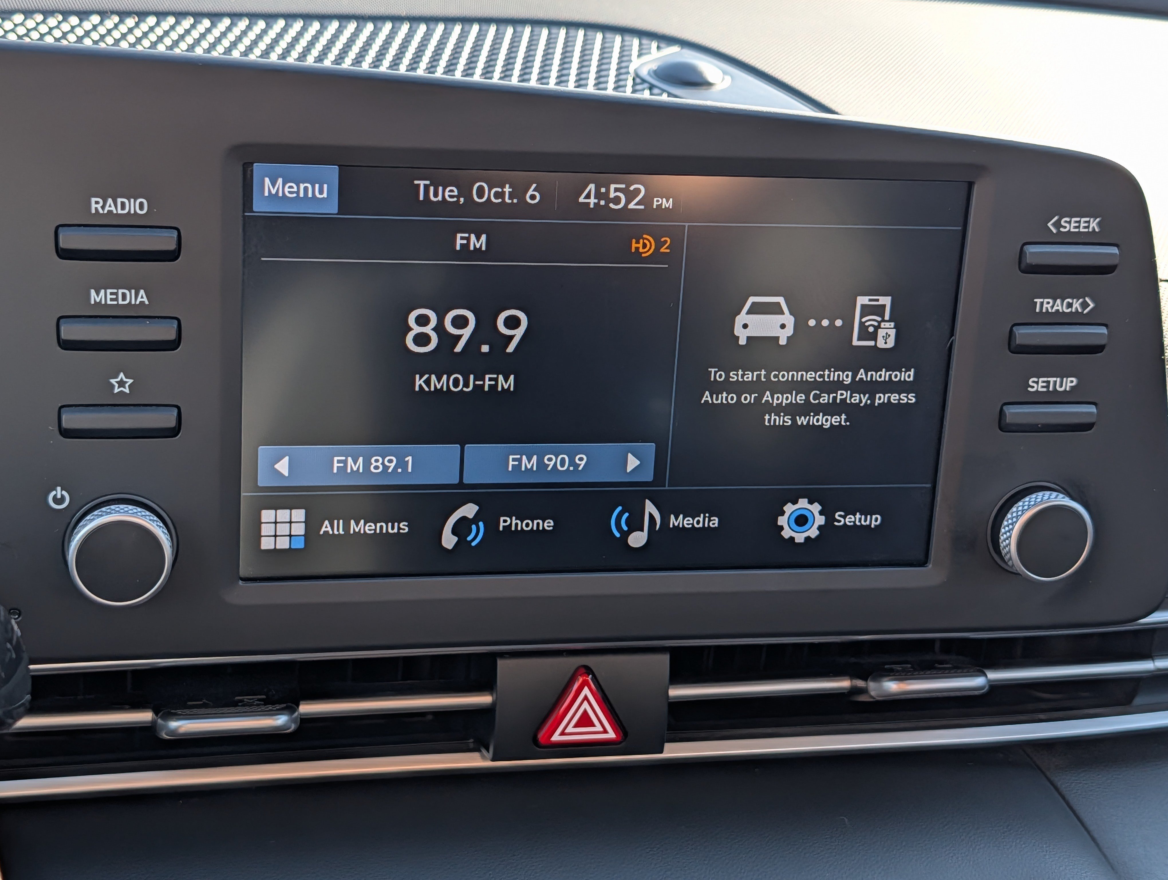 Used 2024 Hyundai Elantra SE FWD image 22