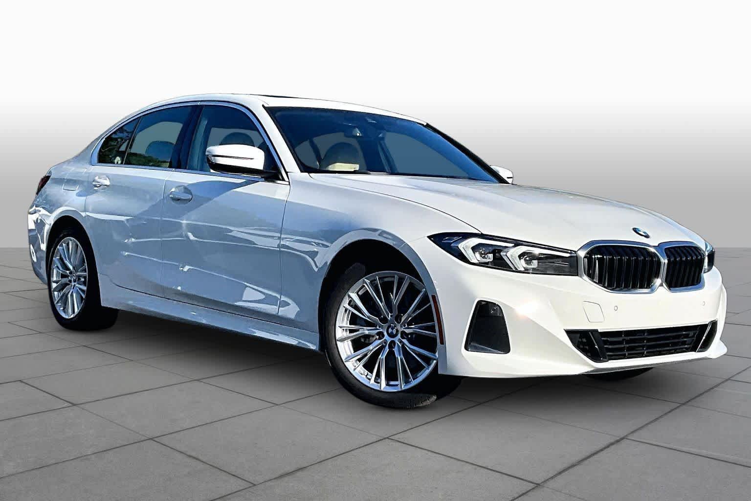 Used 2024 BMW 330i Sedan w/ Premium Package RWD image 3