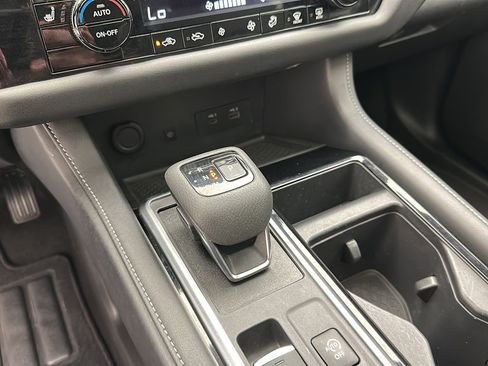 Used 2023 Nissan Pathfinder SL w/ SL Premium Package AWD/4WD image 20
