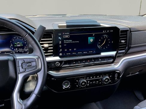 Used 2023 Chevrolet Silverado 1500 LT AWD/4WD image 9
