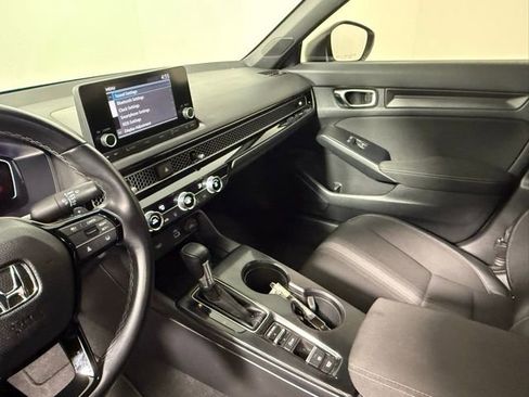 Used 2023 Honda Civic Sport image 25