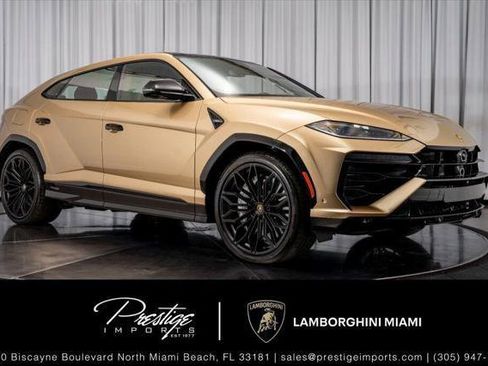 Used 2025 Lamborghini Urus SE AWD/4WD image 1