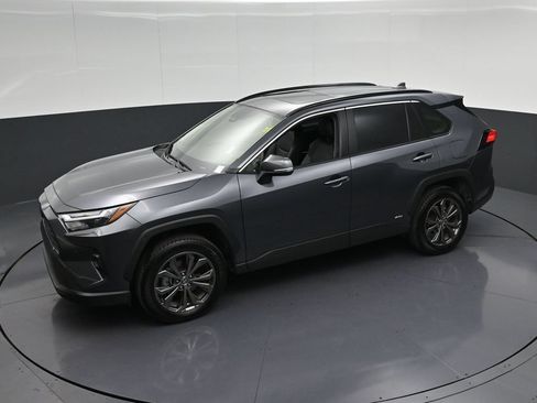 Used 2025 Toyota RAV4 XLE Premium w/ Weather Package AWD/4WD image 24