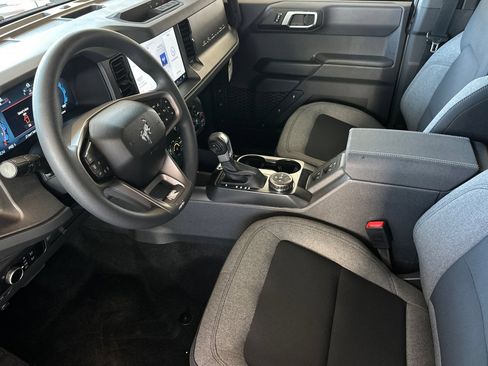 New 2026 Ford Bronco 4-Door AWD/4WD image 9