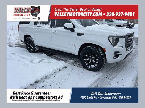 Used 2022 GMC Yukon XL AT4 image 1