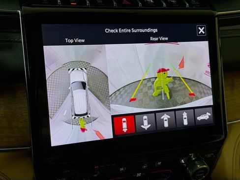 Used 2025 Jeep Grand Cherokee Summit image 6