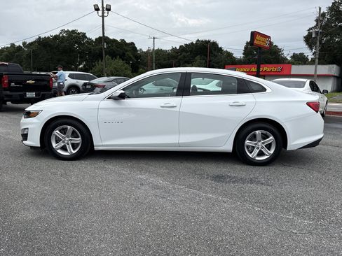 Used 2024 Chevrolet Malibu LS w/ Driver Confidence Package FWD image 2