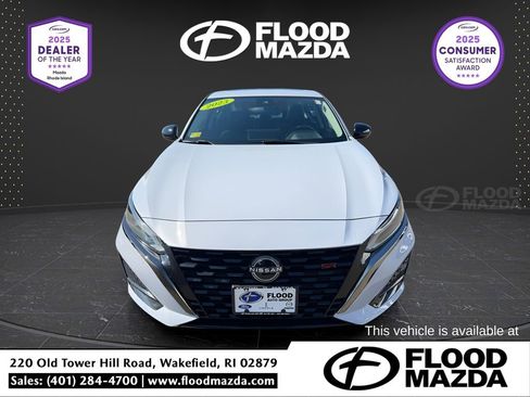 Used 2023 Nissan Altima 2.5 SR w/ SR Premium Package image 8