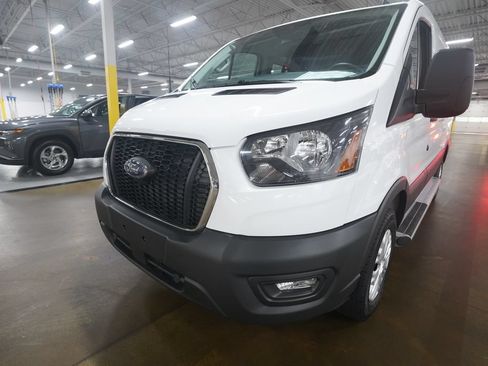 Used 2025 Ford Transit 250 Low Roof w/ Exterior Upgrade Package RWD image 22