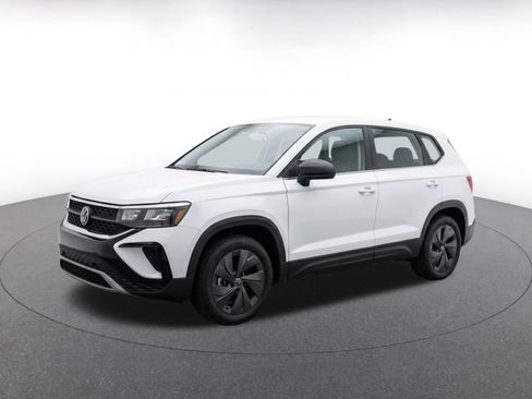 Used 2026 Volkswagen Taos S FWD image 3