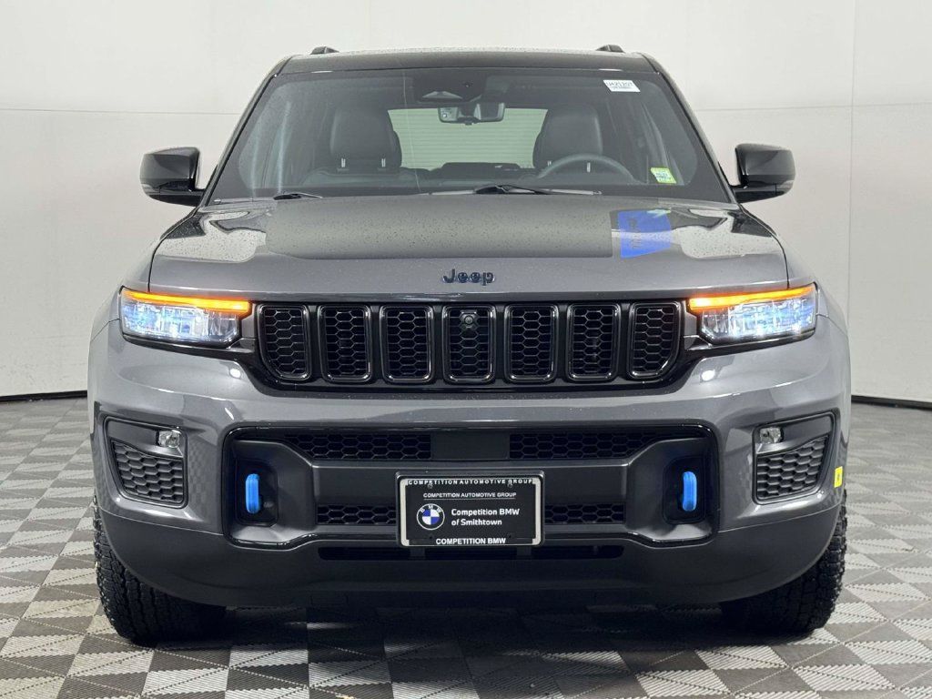 Used 2024 Jeep Grand Cherokee Trailhawk w/ Luxury Tech Group III AWD/4WD image 6