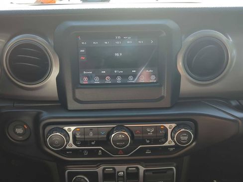 Used 2023 Jeep Wrangler Sport S image 27