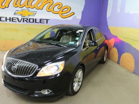 Used 2017 Buick Verano Leather w/ Experience Buick Package FWD image 4