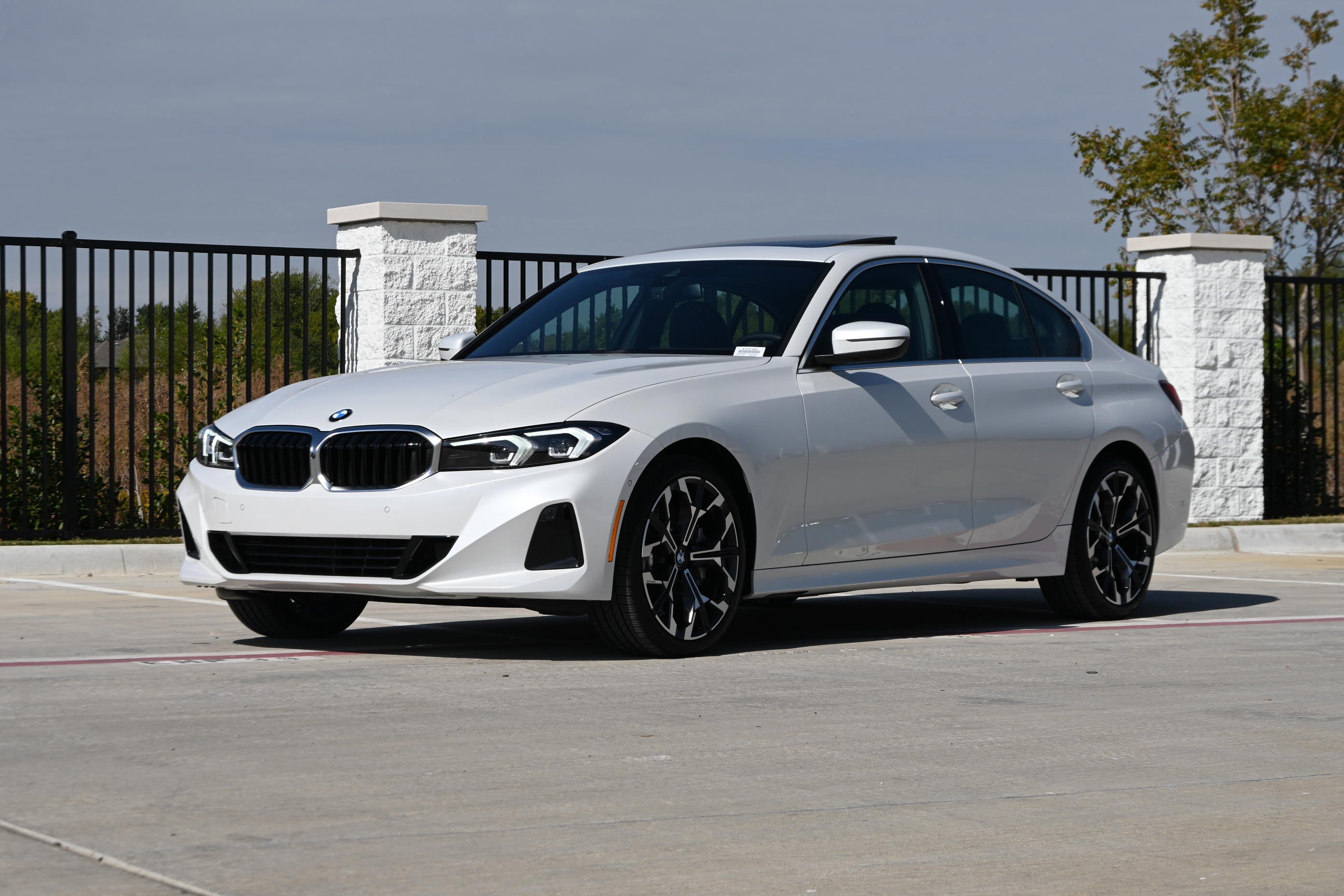 Used 2026 BMW 330i Sedan RWD image 5