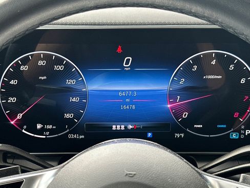 Used 2024 Mercedes-Benz GLC 300 4MATIC image 24