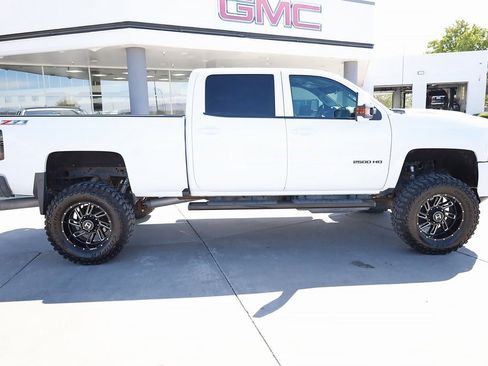Used 2017 Chevrolet Silverado 2500 LTZ w/ Duramax Plus Package image 7