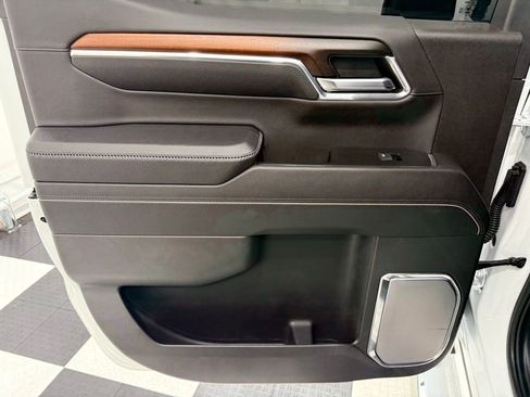Used 2024 GMC Sierra 1500 Denali image 18