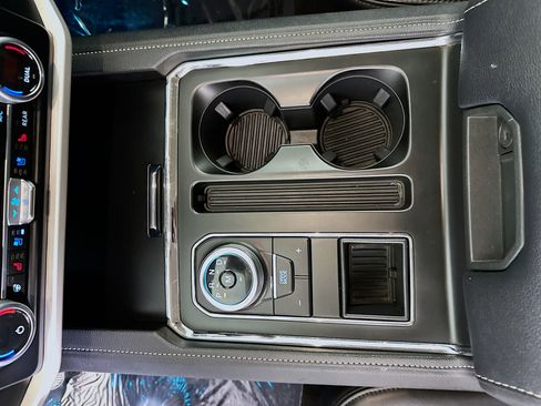 Used 2024 Ford Expedition Max XLT image 22