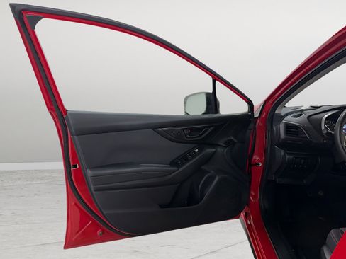 Used 2022 Subaru Crosstrek 2.0i Premium w/ Moonroof Package image 19