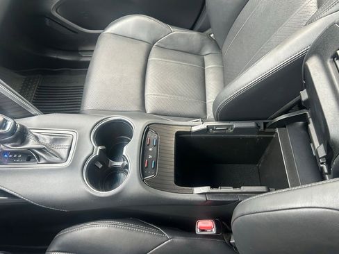 Used 2021 Toyota Venza XLE w/ Softex Package AWD/4WD image 20