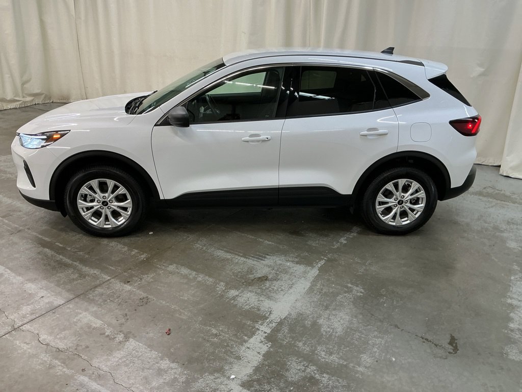 Used 2024 Ford Escape Active w/ Tech Pack #1 AWD/4WD image 7