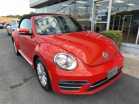 Used 2019 Volkswagen Beetle 2.0T S FWD image 29