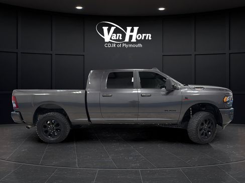 Used 2022 RAM 2500 Big Horn w/ Night Edition AWD/4WD image 8