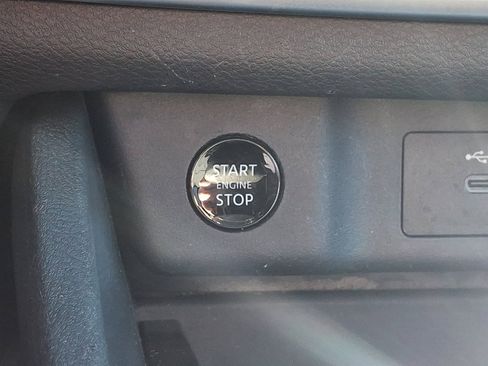 Used 2024 Nissan Rogue SV AWD/4WD image 22