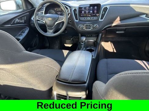 Used 2024 Chevrolet Malibu LT image 38