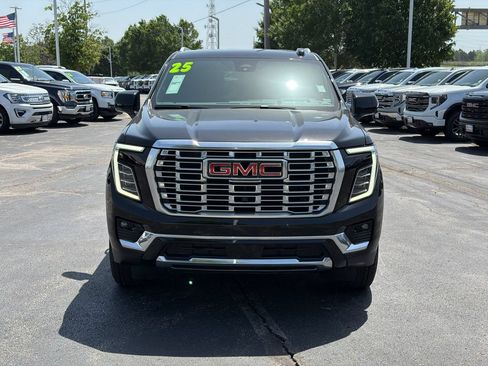 Used 2025 GMC Yukon Denali AWD/4WD image 2
