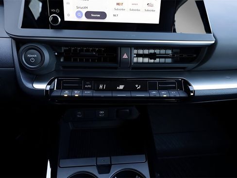 Used 2024 Toyota Prius LE image 36