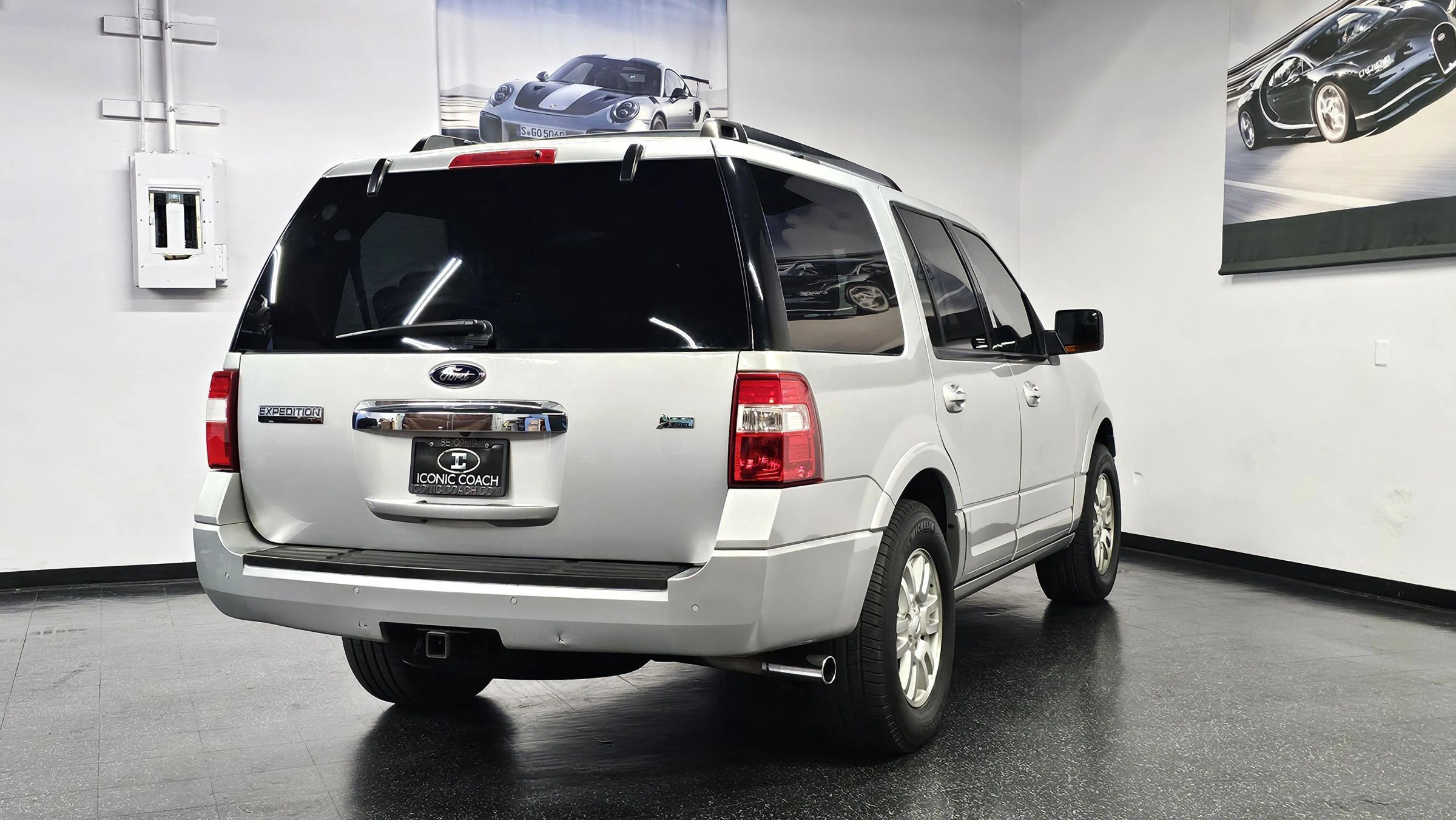 Used 2014 Ford Expedition Limited w/ Equipment Group 301A RWD image 22