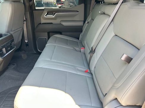 Used 2022 GMC Sierra 1500 SLT AWD/4WD image 18