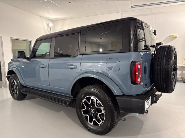 Used 2025 Ford Bronco Outer Banks AWD/4WD image 5