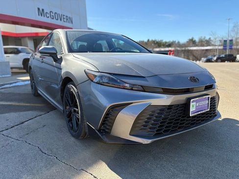 New 2026 Toyota Camry Hybrid image 11