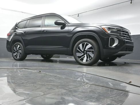 New 2026 Volkswagen Atlas SE image 40