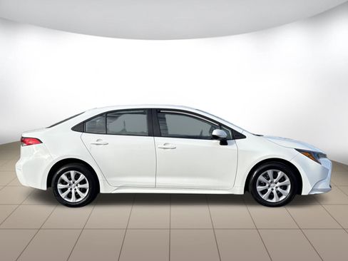 Used 2023 Toyota Corolla LE FWD image 8