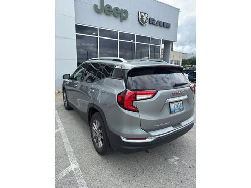 Used 2023 GMC Terrain SLT FWD image 5
