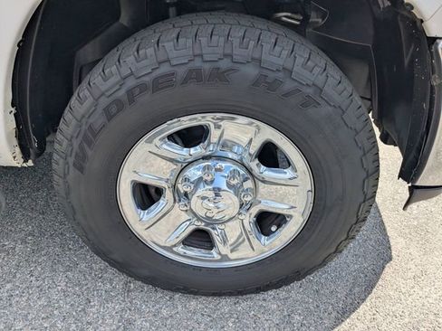 Used 2018 RAM 2500 Tradesman w/ Chrome Appearance Group image 10