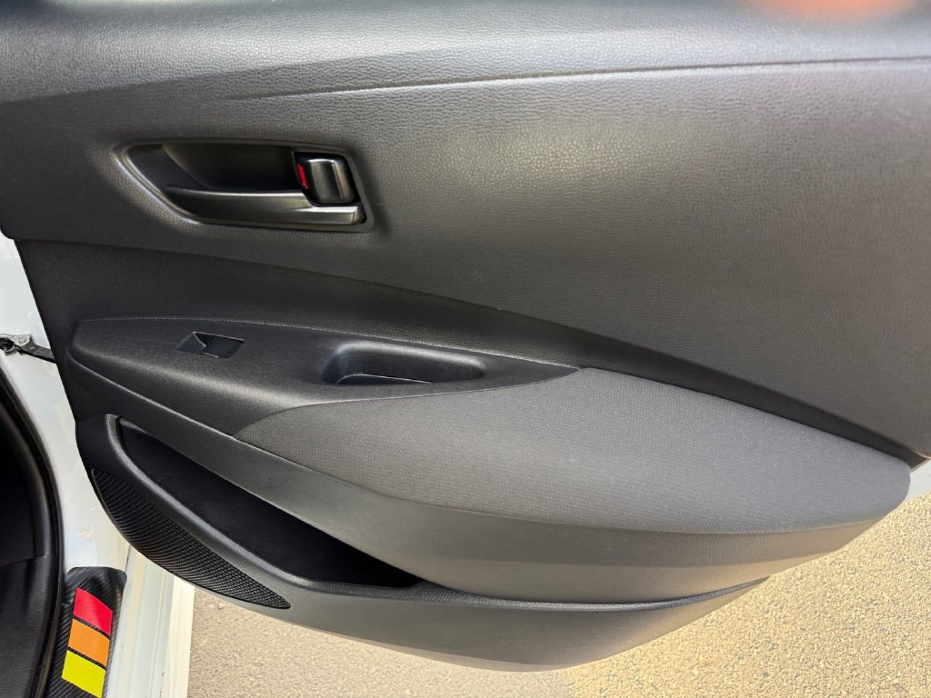 Used 2025 Toyota Corolla LE FWD image 20