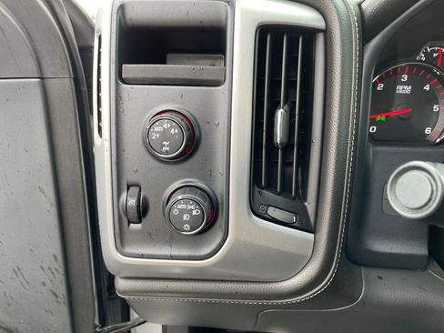 Used 2016 GMC Sierra 1500 SLE w/ SLE Value Package AWD/4WD image 19